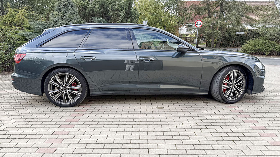 Audi A6 Avant — Prawy profil nadwozia