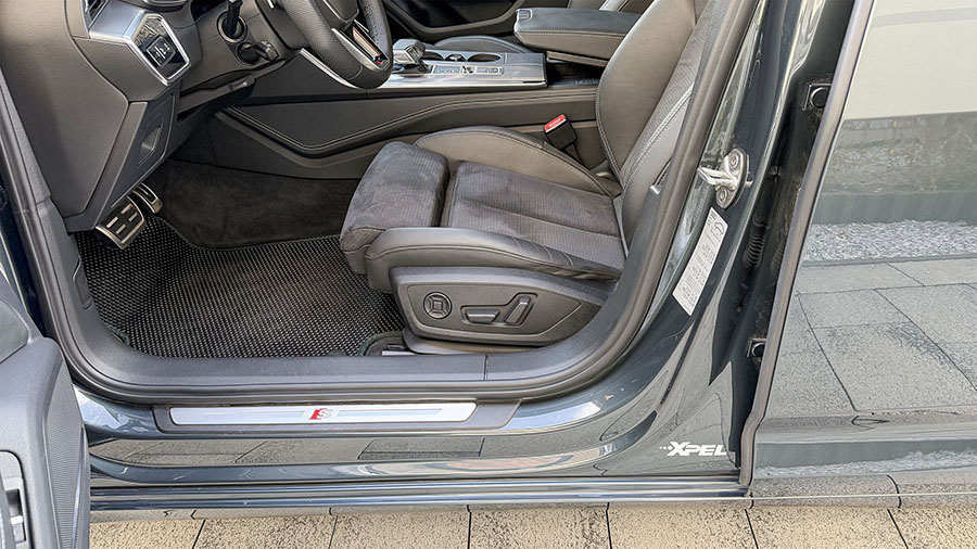 Audi A6 Avant — Fotel kierowcy i próg S line