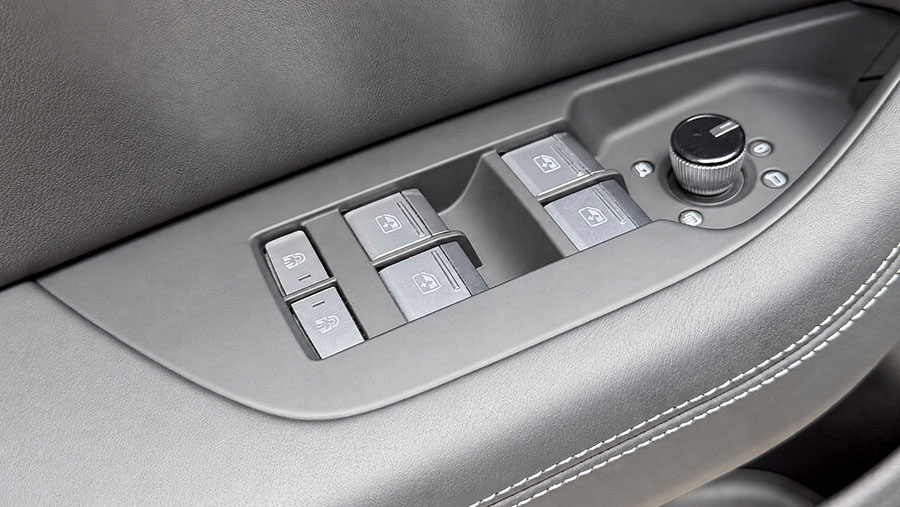 Audi A6 Avant — Sterowanie szybami i lusterkami
